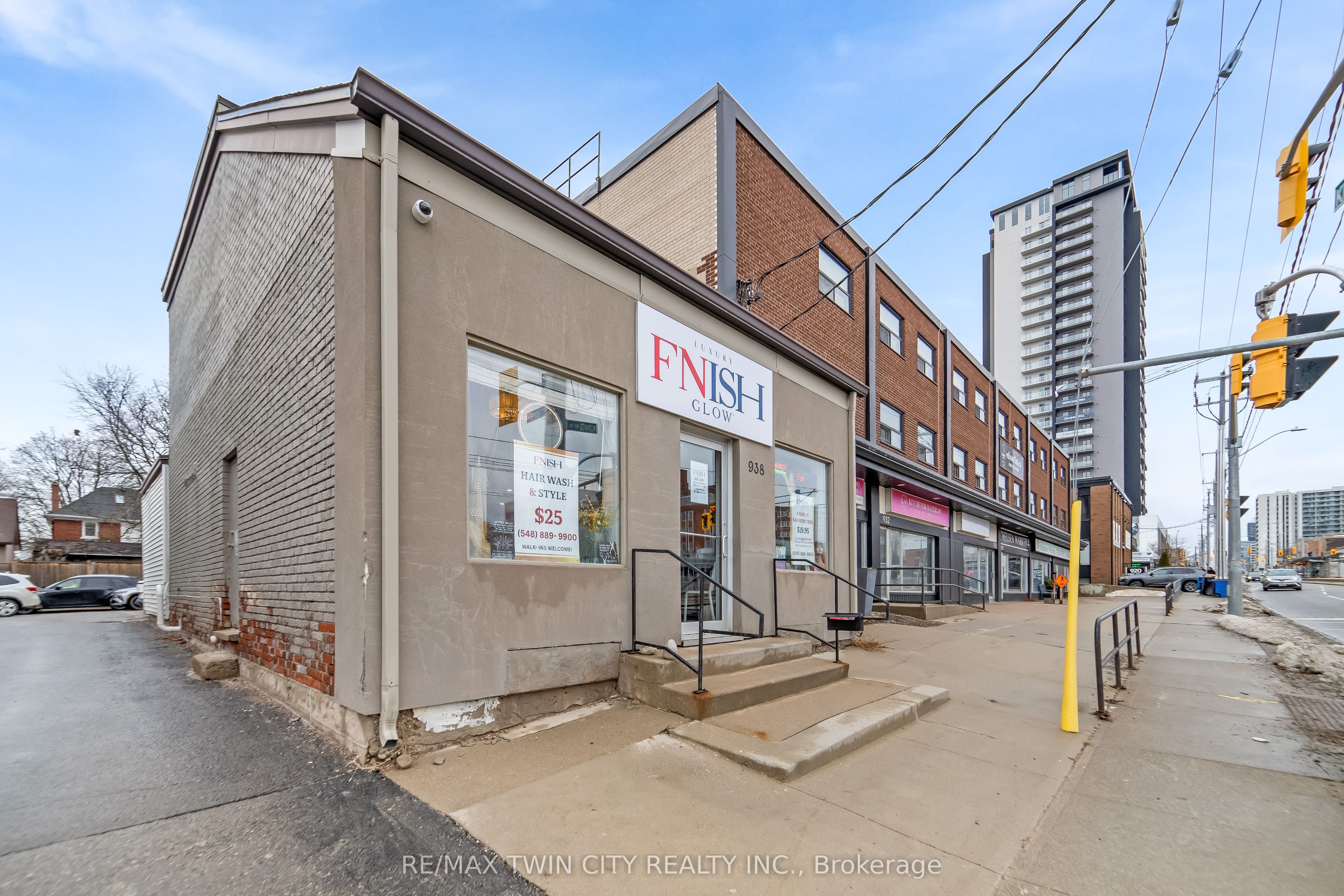 938 King Street W, Kitchener, ON, N2G 1G4