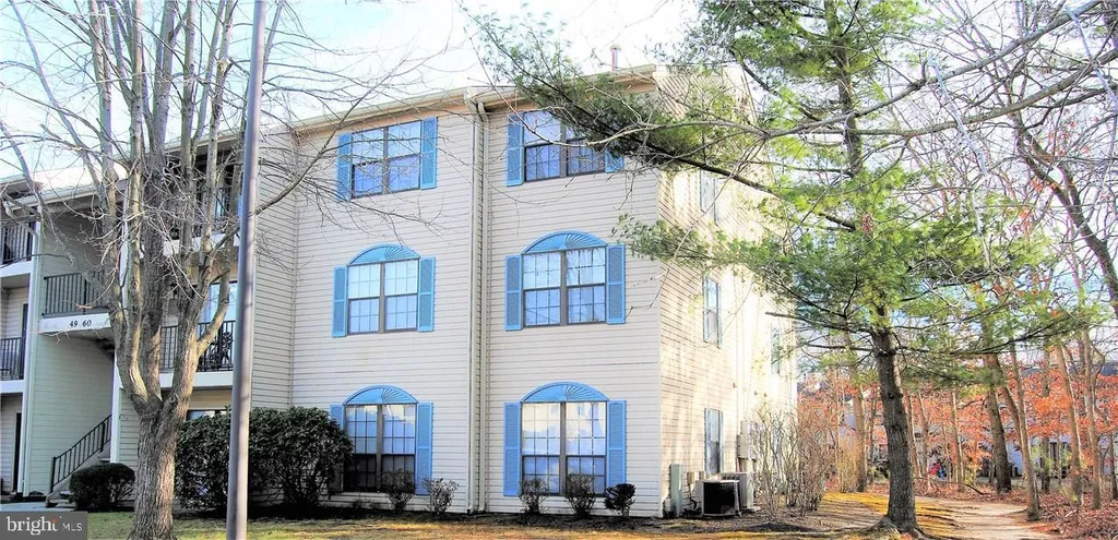 49 Colonial Court, Absecon, NJ 08205