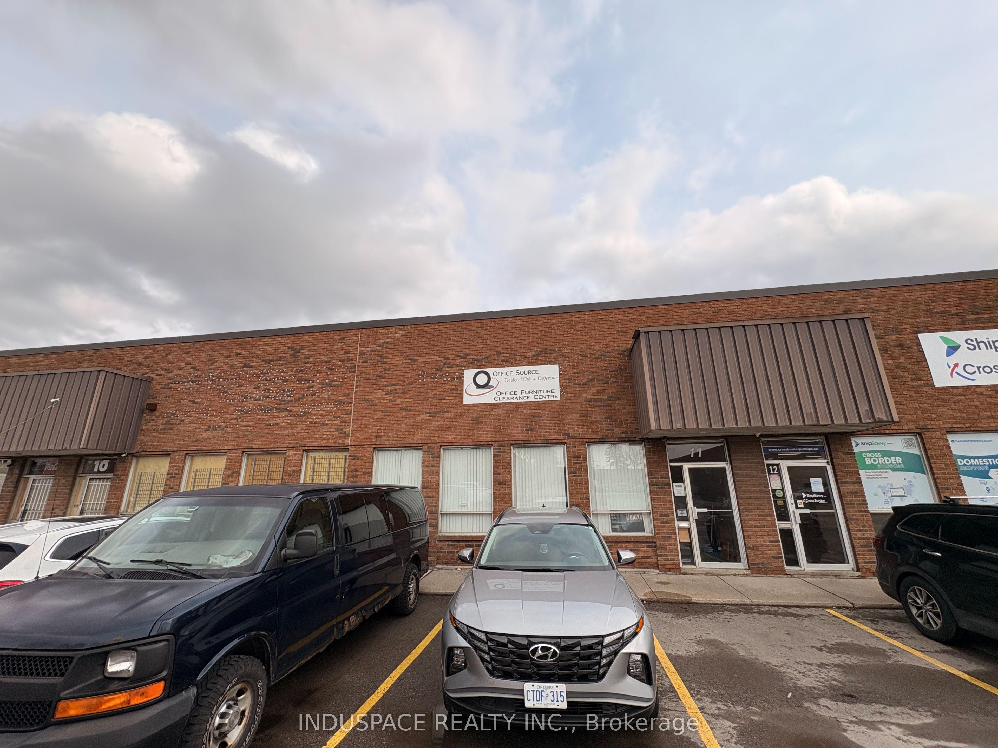 # 11-1300 Kamato Road, Mississauga, ON, L4W 2N2
