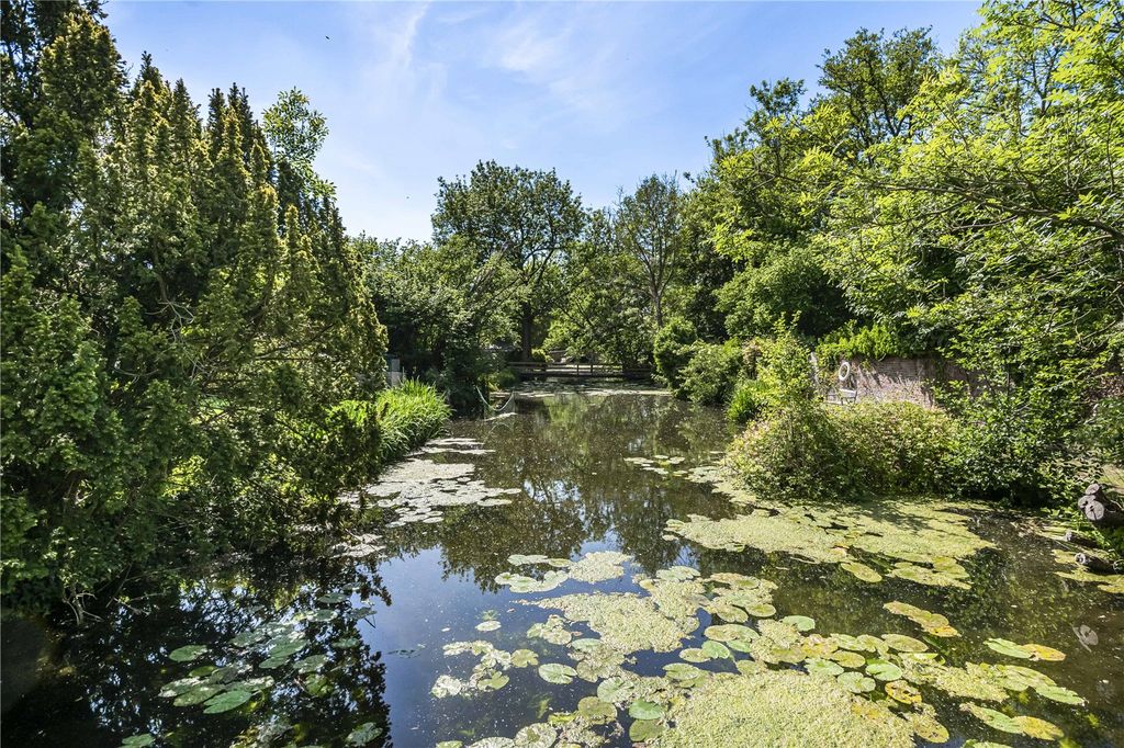 Additional image 35 of 6 bed detached house for saleHigh Street, Hurley, Berkshire SL6