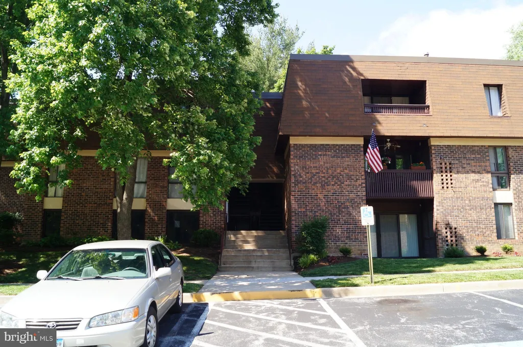 5248 Running Brook Road W Unit 101, Columbia, MD 21044