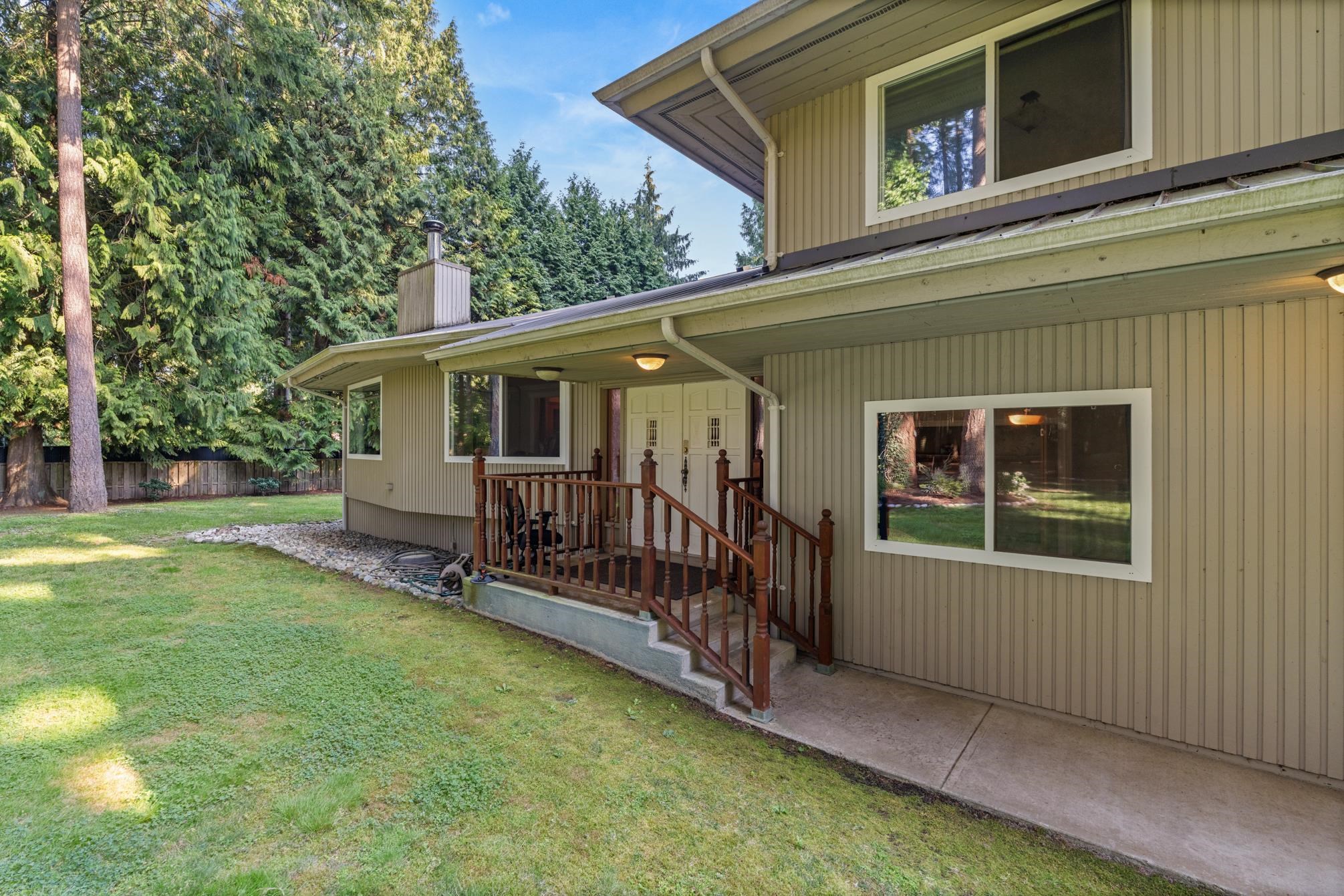 13514 20 Avenue, Surrey, BC, V4A 1Z6