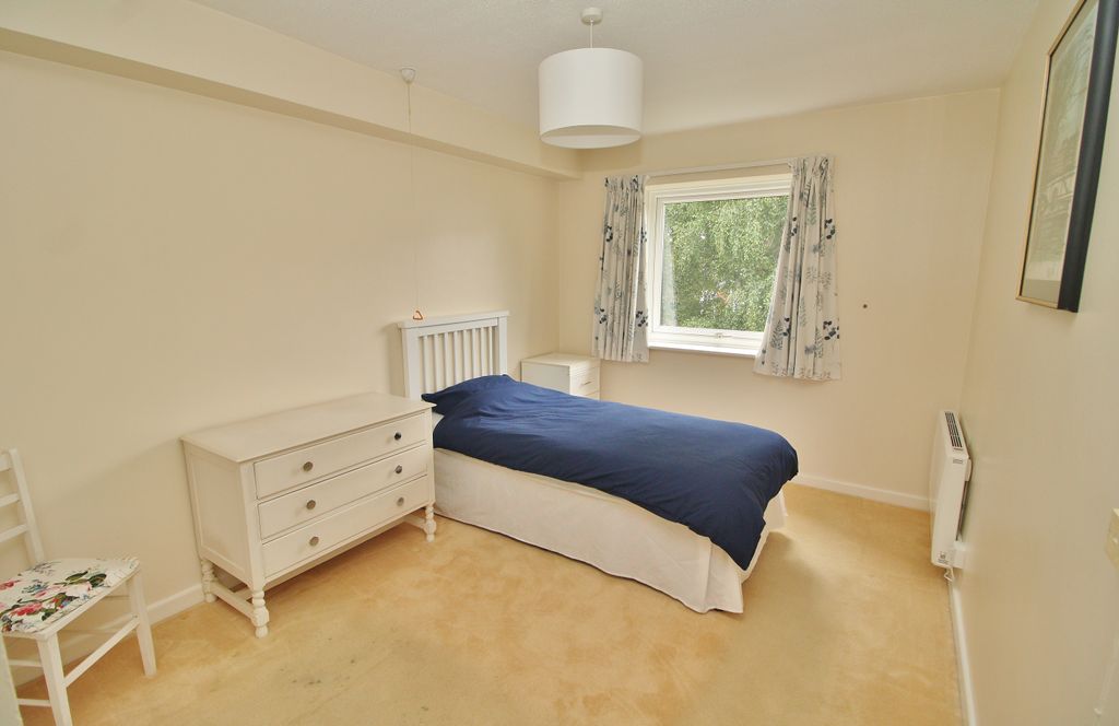Additional image 4 of 1 bed property for saleOaklands Road, Havant PO9