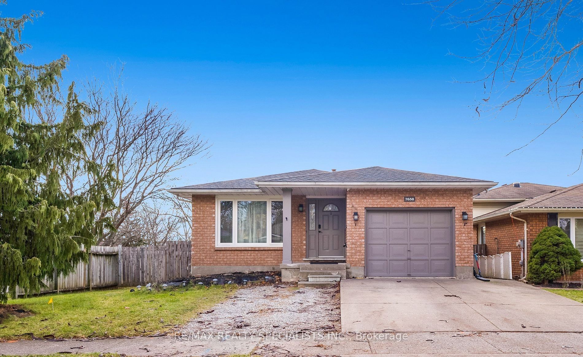 MAIN-7658 Cavendish Drive, Niagara Falls, ON, L2H 2T8
