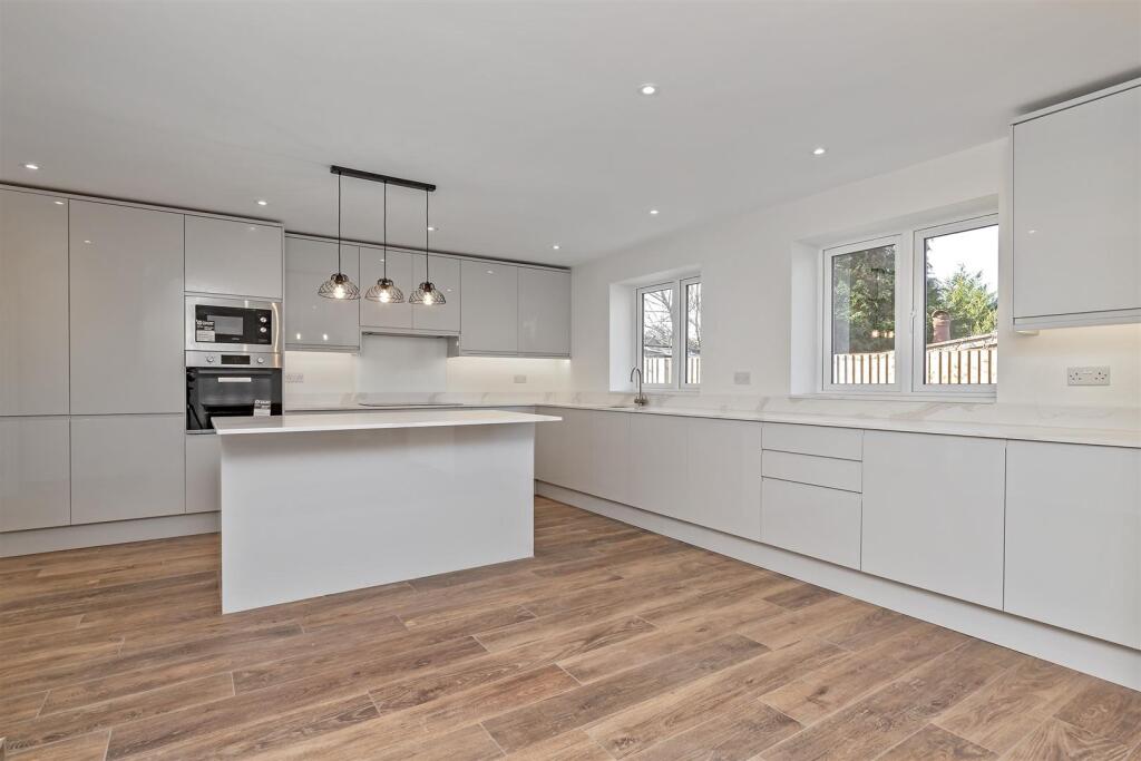 Firwood Avenue, St. Albans photo 4