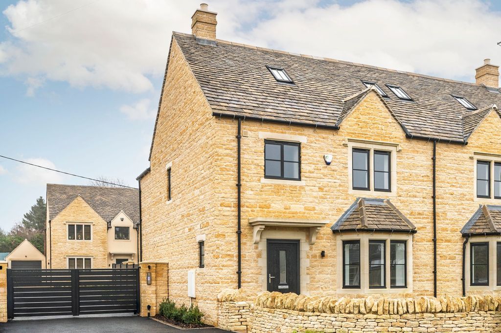 4 bed end terrace house for sale1 Grove Court, Station Road GL54