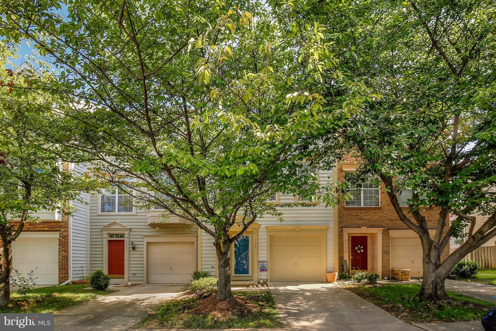 1137 Cypress Tree Place, Herndon, VA 20170