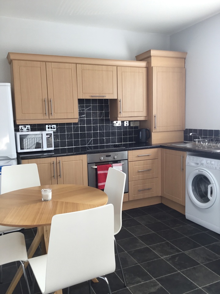 2 Bed Flat, Cromwell St, G20, N1 7GU photo 5