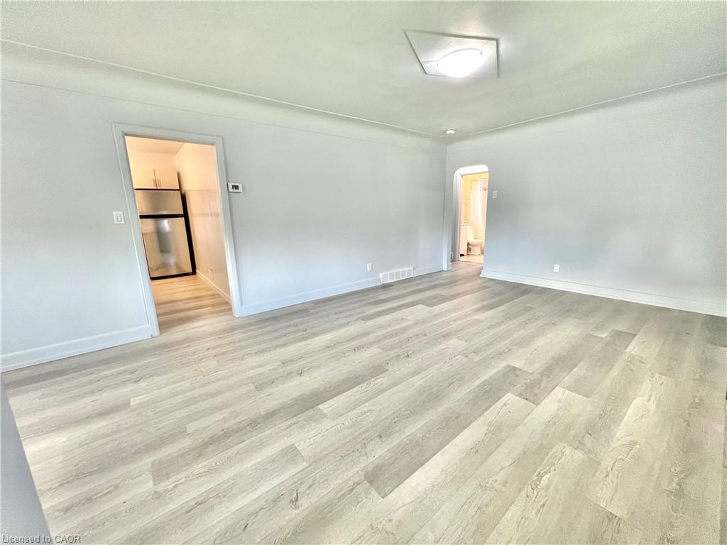 Additional image 4 of Upper-290 East 36th Street, Hamilton, ON, L8V 3Z5