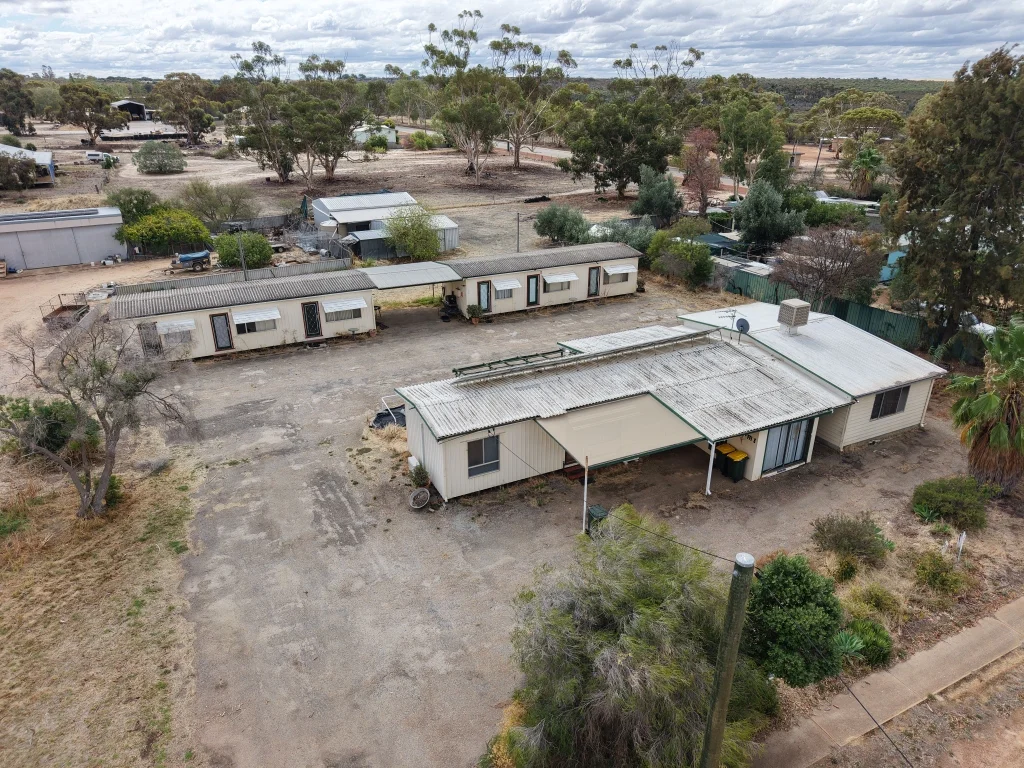 55 Jennaberring Road, Quairading WA 6383