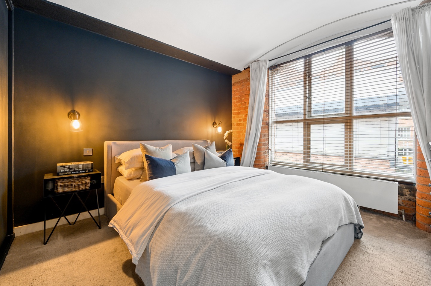 1 Bed Flat, Royal Mills, M4, N1 7GU photo 2