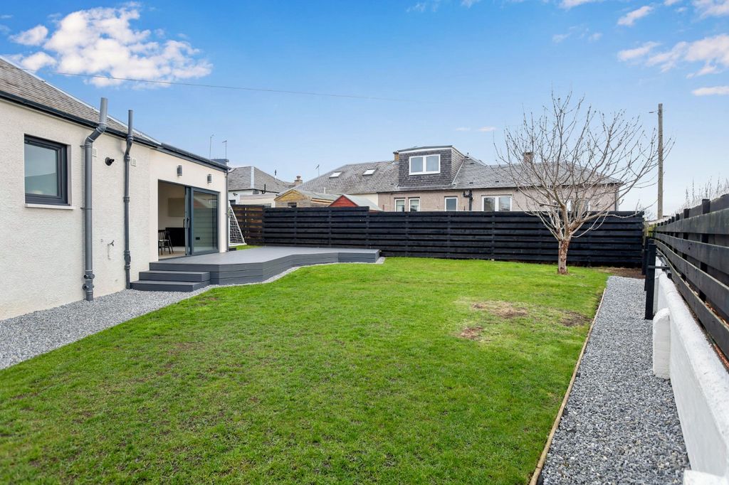 Additional image 19 of 3 bed bungalow for sale11 Marionville Park, Edinburgh EH7