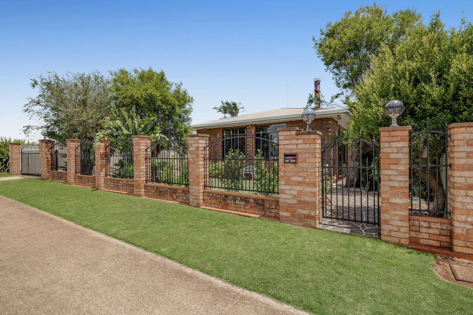 Additional image 2 of 523 Hume Street, Kearneys Spring QLD 4350