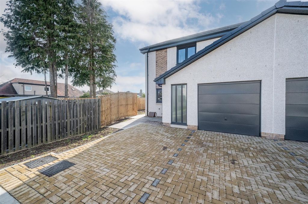 Additional image 22 of 3 bed property for saleNewtyle Lane, Dundee DD3