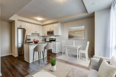 Additional image 7 of Th7-24 Fieldway Road, Toronto, ON, M8Z 3L1