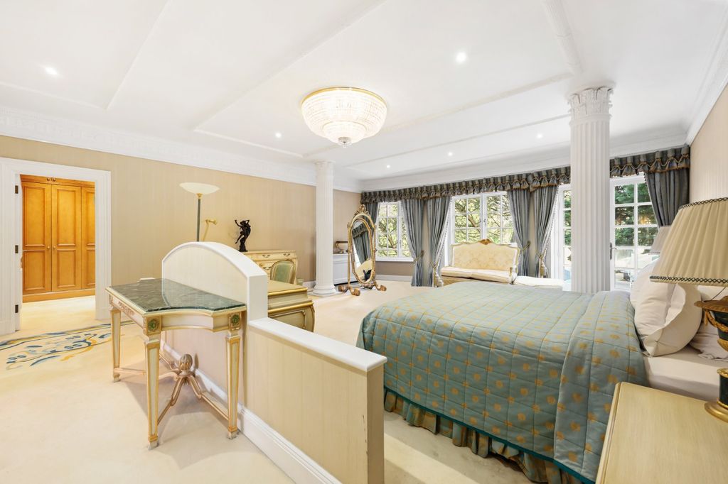 Additional image 7 of 8 bed detached house for saleByron Drive, London N2