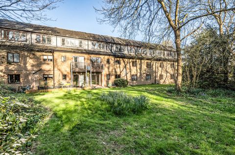 Emmbrook Court, Reading, Berkshire RG6