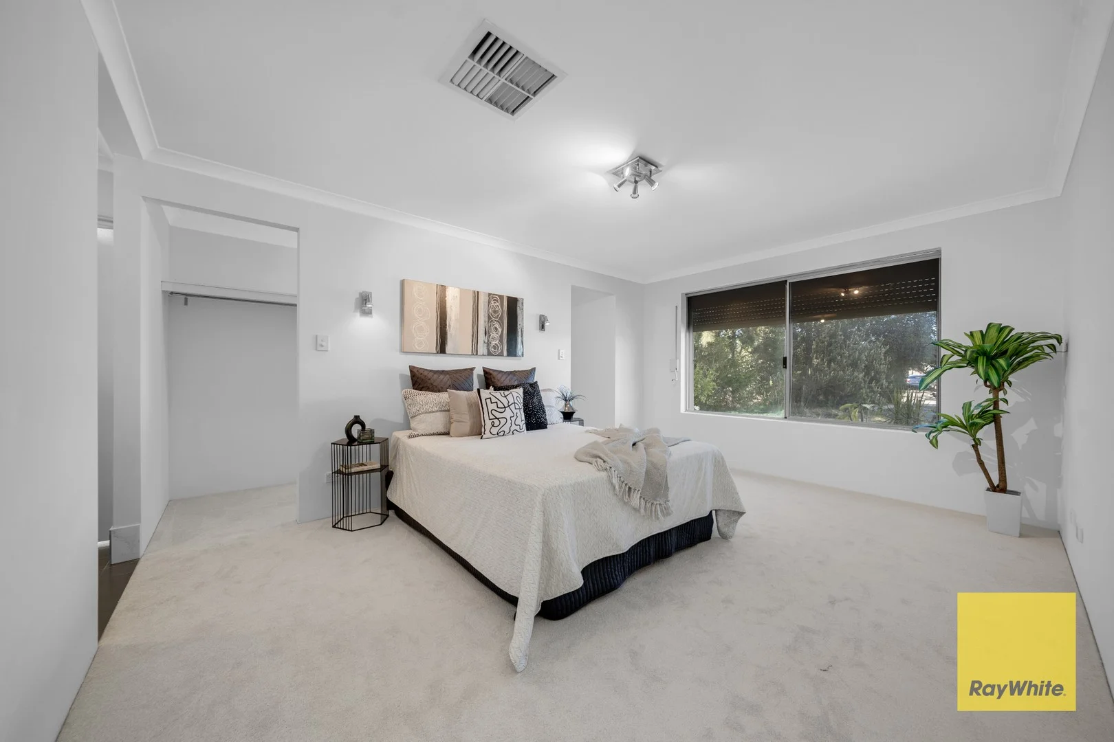 12 Birdsnest Crescent, Banksia Grove WA 6031