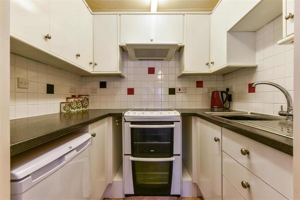 Additional image 9 of 2 bed flat for saleWindmill Court, East Wittering, Chichester PO20