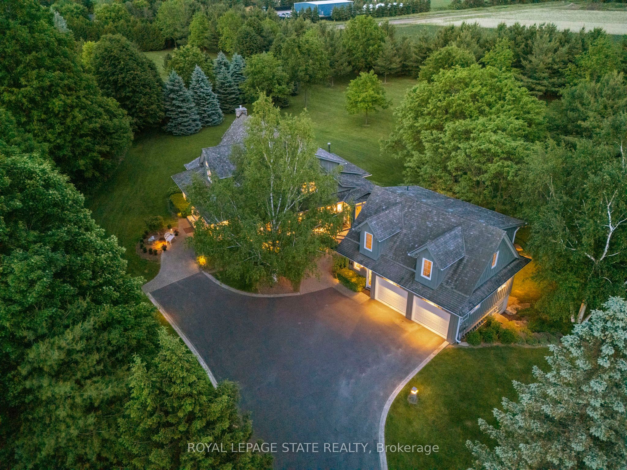 Additional image 2 of 402 Progreston Road, Hamilton, ON, L0R 1H1