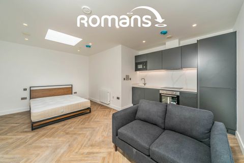 Market Place, Reading, Berkshire RG1, Studio to rent