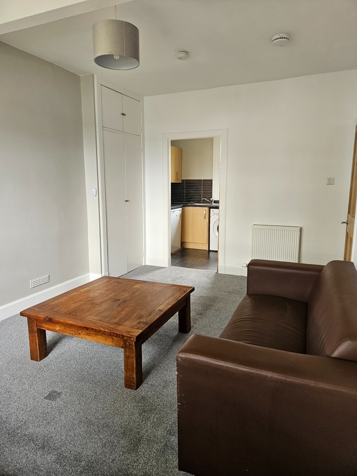 2 Bed Flat, Saughton Gardens, EH12, N1 7GU photo 2