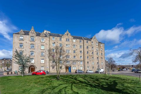 17/13 Johns Place, Edinburgh EH6
