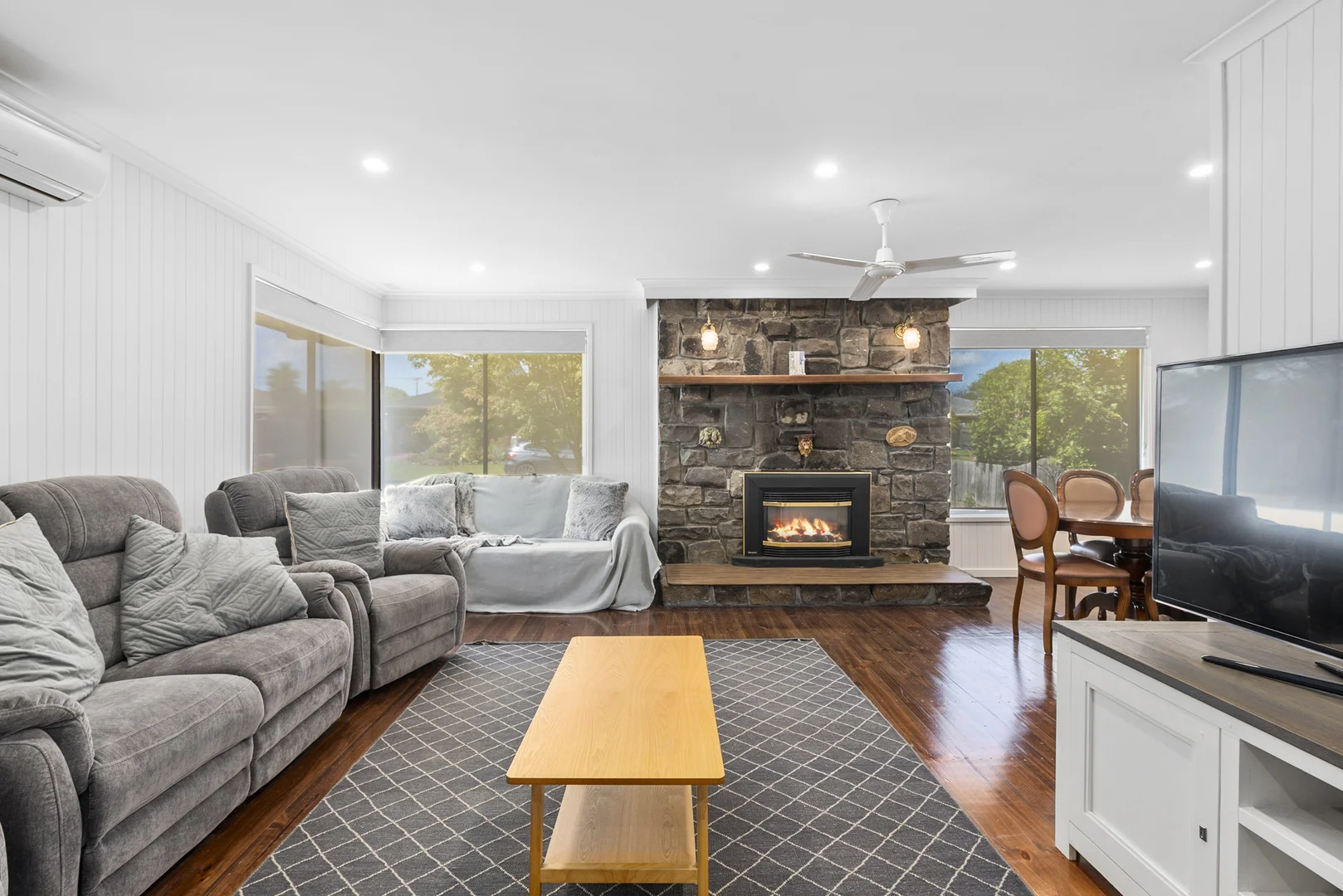 8 Carcoola Court, Rosebud VIC 3939 photo 3