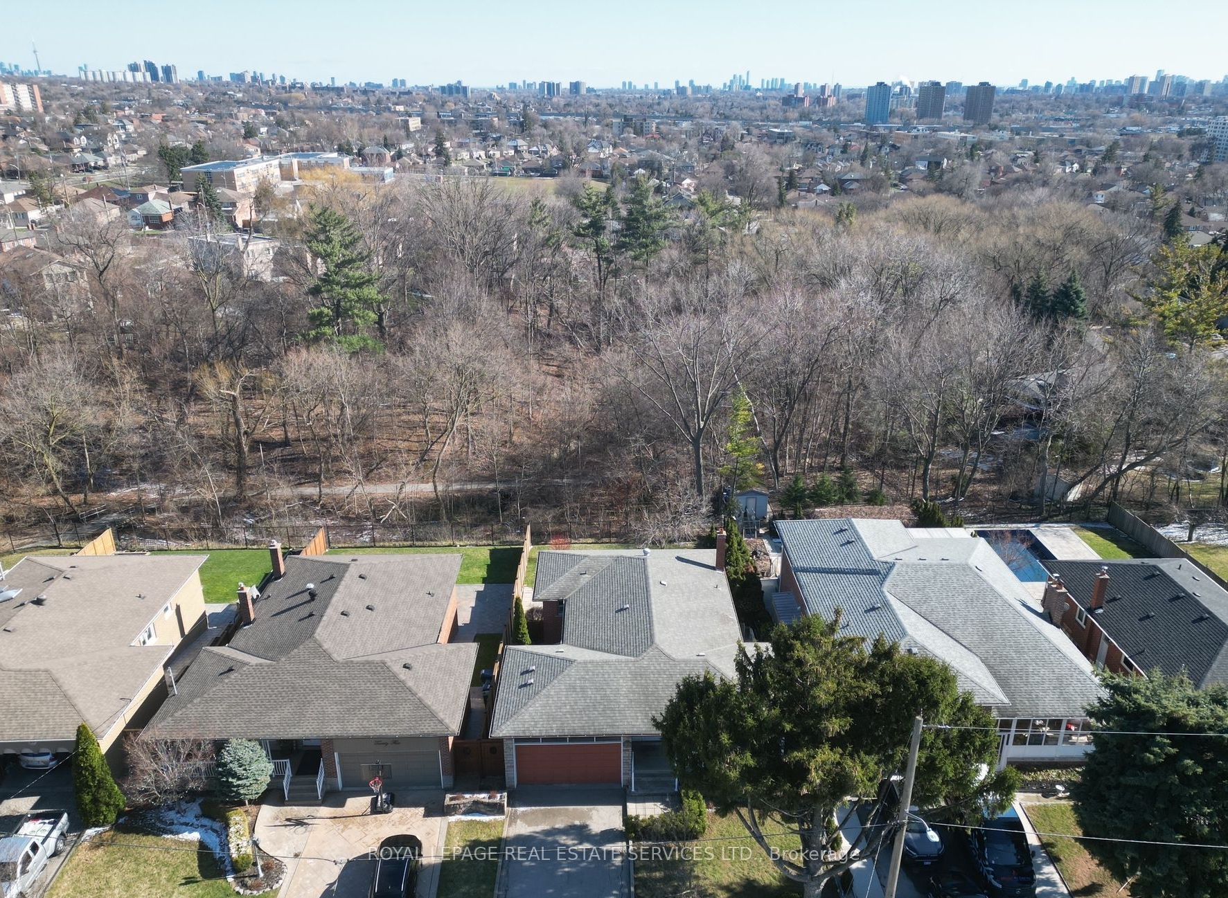 27 Peacham Crescent, Toronto, ON, M3M 1S2