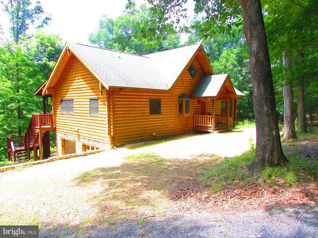 518 Walnut Grove Court, Paw Paw, WV 25434