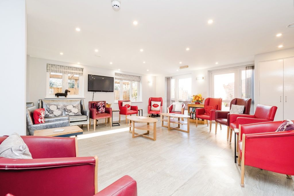 Additional image 12 of 2 bed flat for saleWhite Hart Lane, Romford RM7