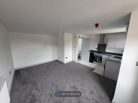 St. James Lane, Coventry CV3, Studio to rent