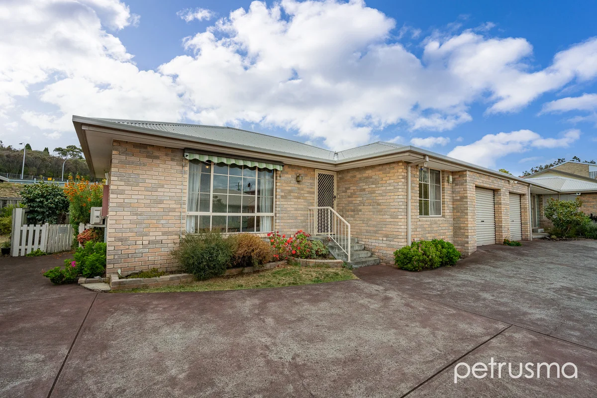 2/40 Topham Street, Rose Bay TAS 7015