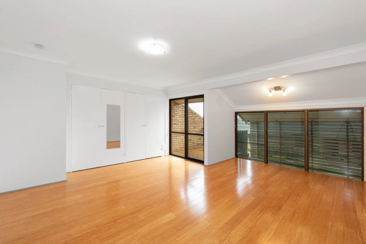 Additional image 10 of 10/33-39 Hooker Boulevard, Broadbeach Waters QLD 4218