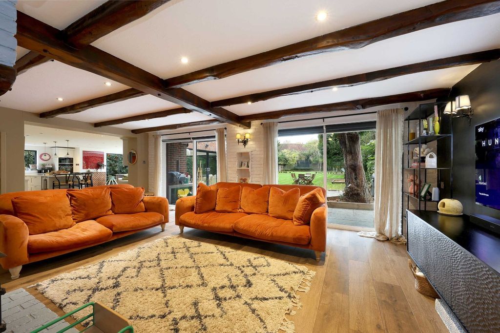 Additional image 8 of 5 bed detached house for saleWalkwood Rise, Beaconsfield, Buckinghamshire HP9