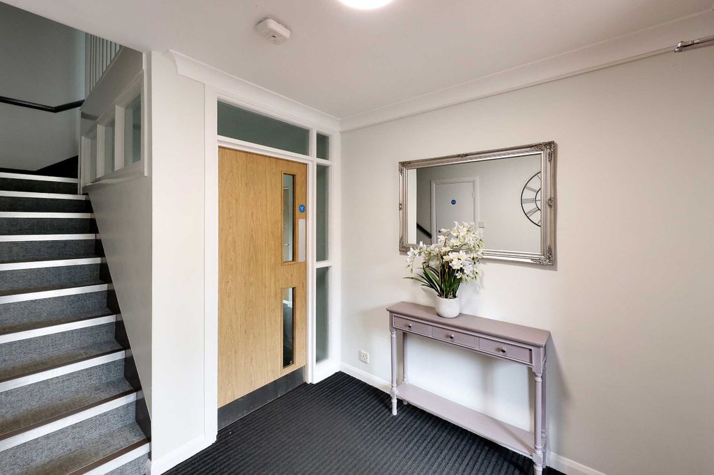 Additional image 13 of 4 bed flat for saleGrove Road, Beaconsfield, Buckinghamshire HP9