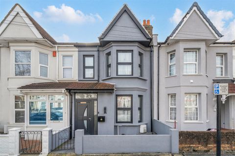 Orchard Avenue, Southall UB1