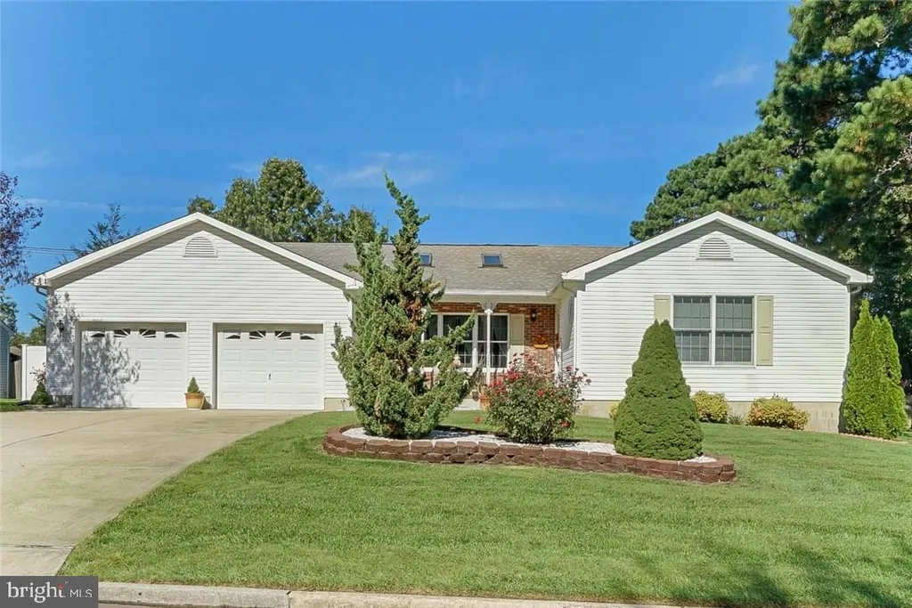 204 Riptide Avenue, Manahawkin, NJ 08050