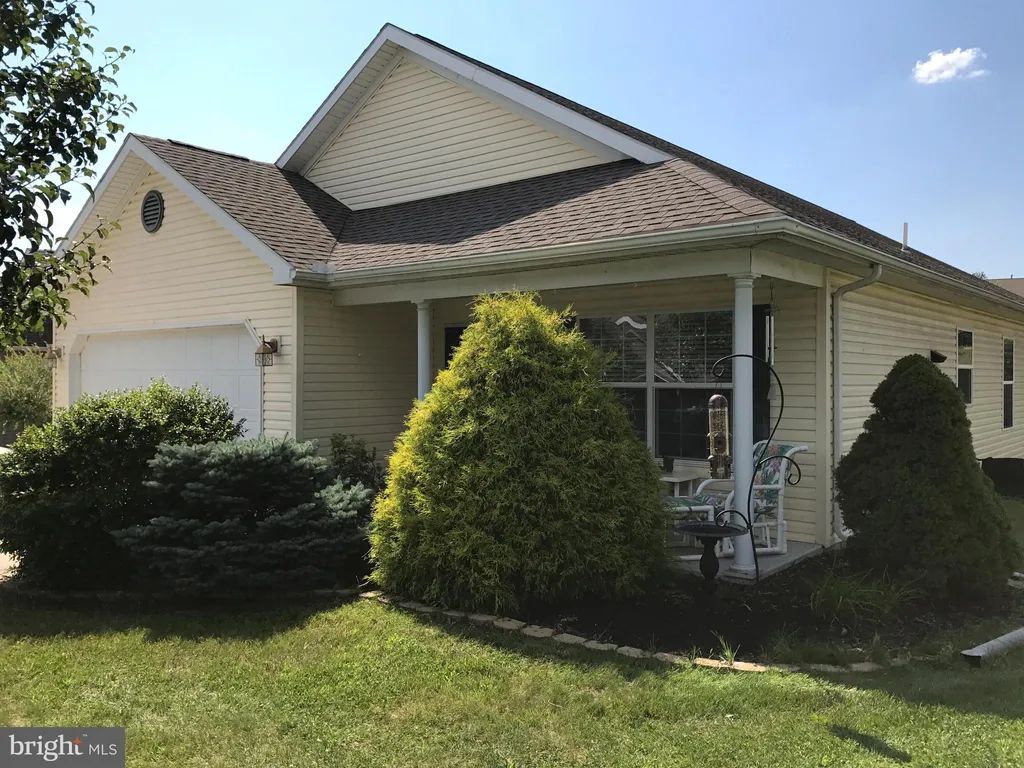 73 Lantern Lane, Shippensburg, PA 17257