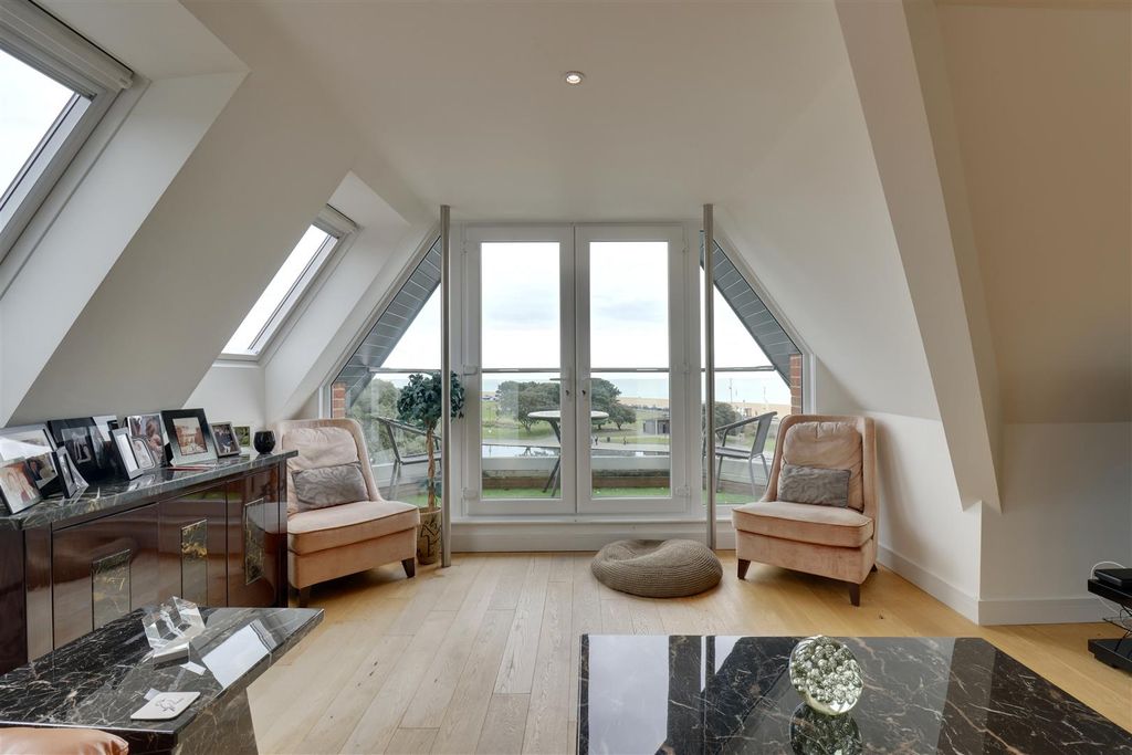 Additional image 9 of 2 bed flat for saleSt. Helens Parade, Southsea PO4
