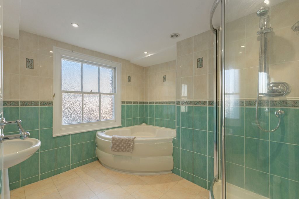 Additional image 19 of 4 bed flat for salePalmeira Square, Hove BN3