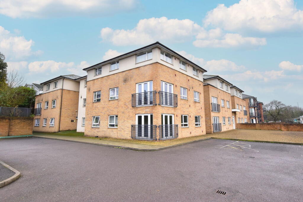The Uplands, Bricket Wood, St. Albans, AL2 3UW