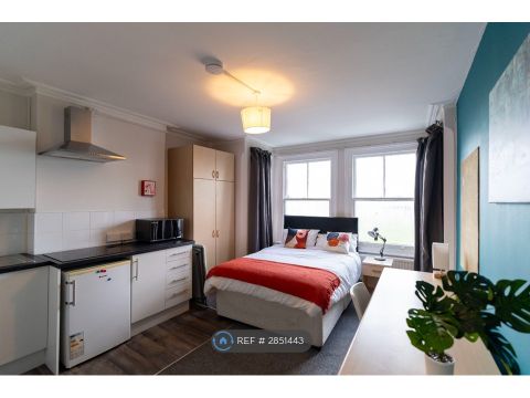 Morgan Road, Reading RG1, Studio to rent