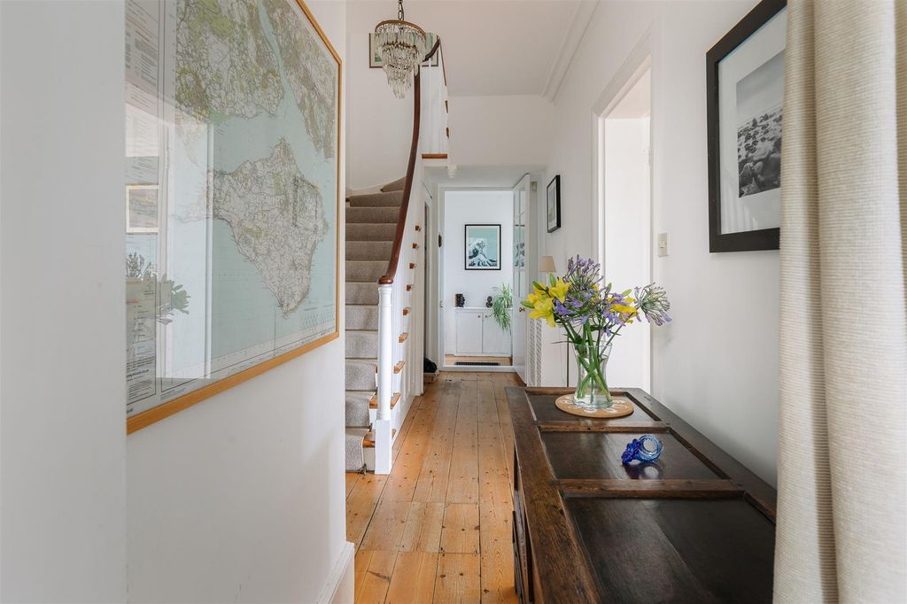 Additional image 11 of 4 bed property for saleBonchurch, Isle Of Wight PO38