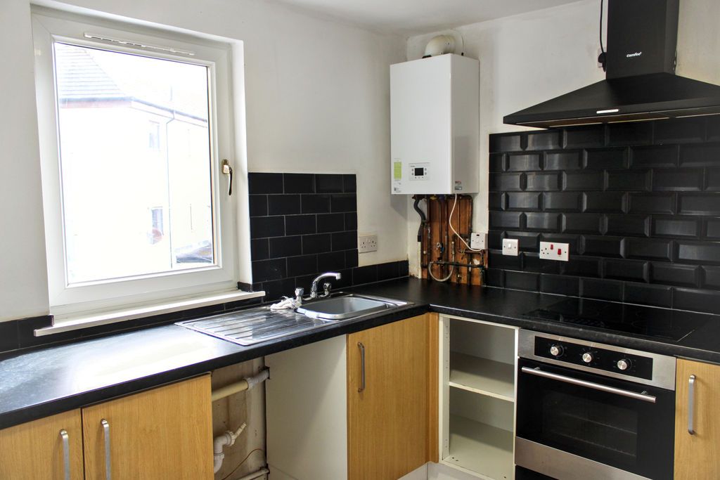 Additional image 4 of 2 bed flat for sale43B High Street, Alloa FK10