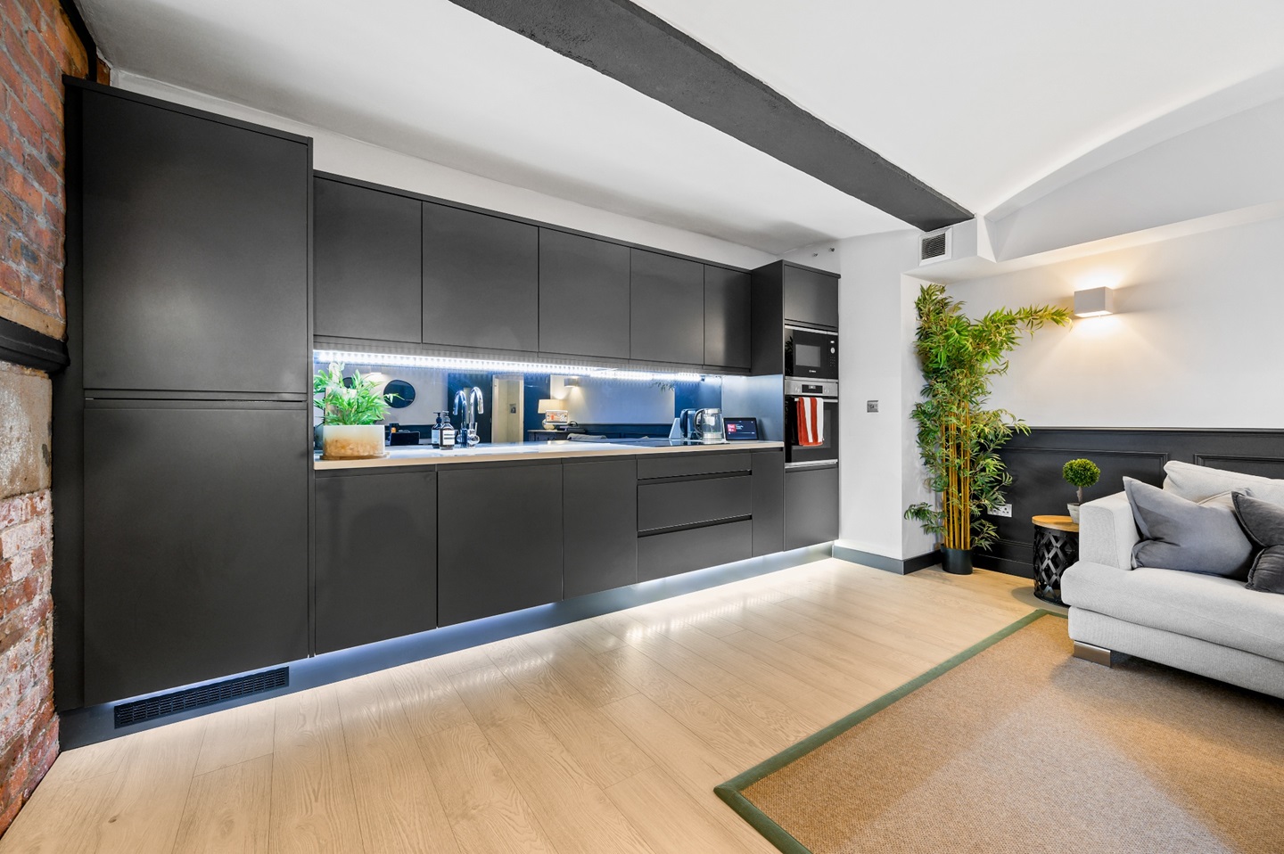 1 Bed Flat, Royal Mills, M4, N1 7GU photo 3