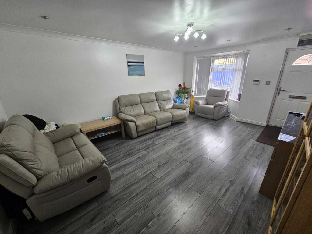 Woodfield Crescent, Birmingham photo 3