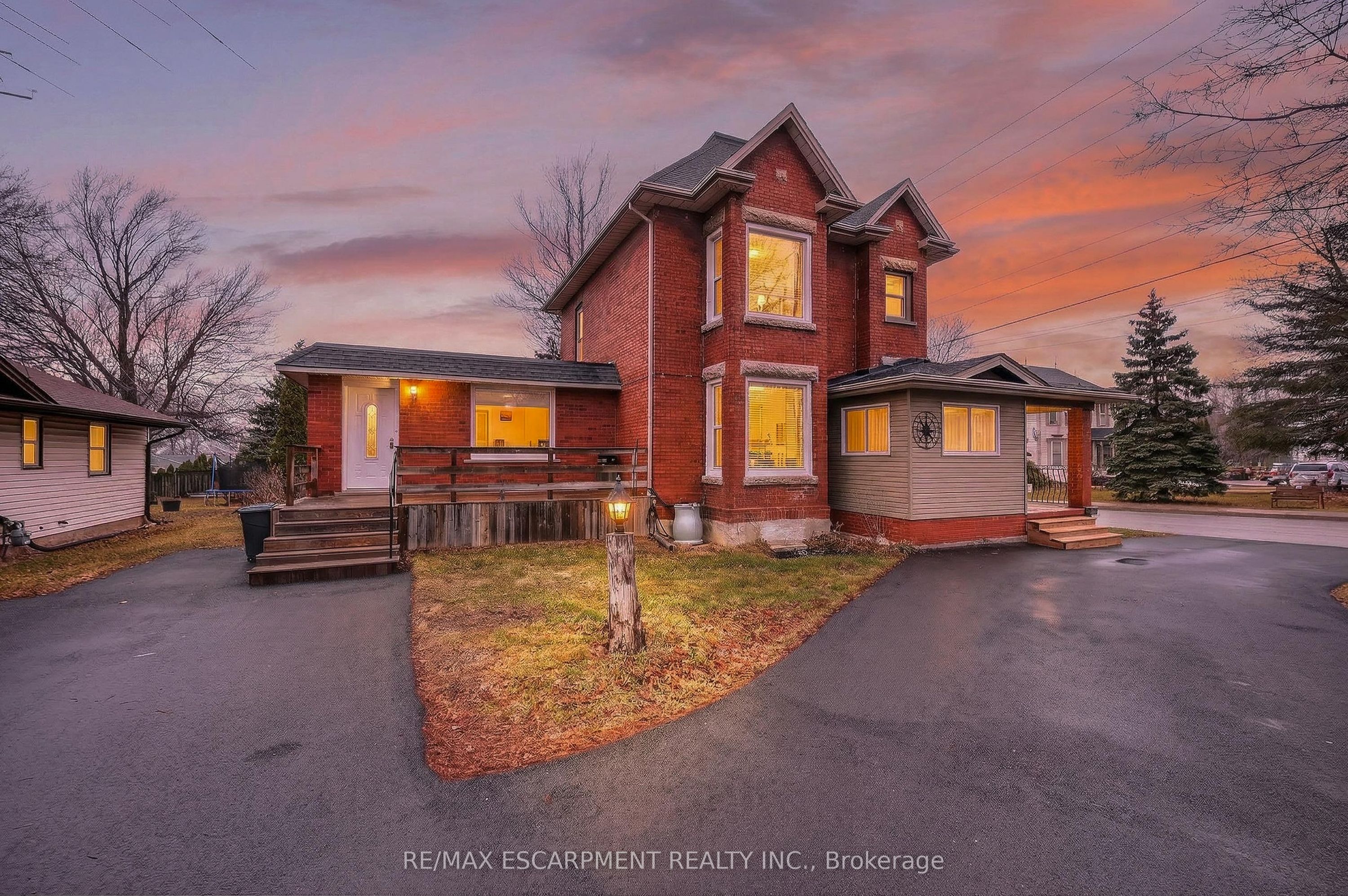 287 Main Street E, Grimsby, ON, L3M 1P9