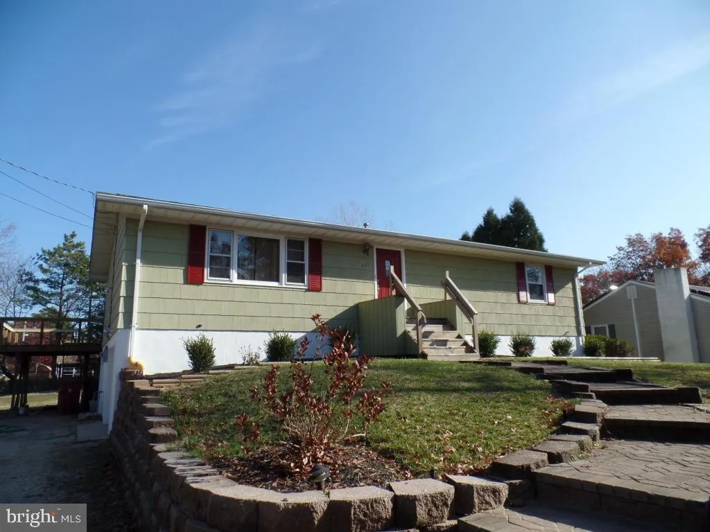 311 Eastern Boulevard, Bayville, NJ 08721