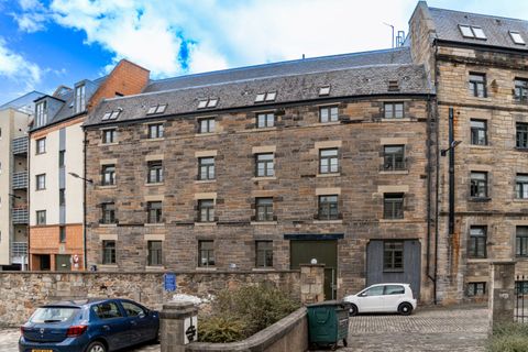 43/6 Water Street, The Shore, Edinburgh EH6